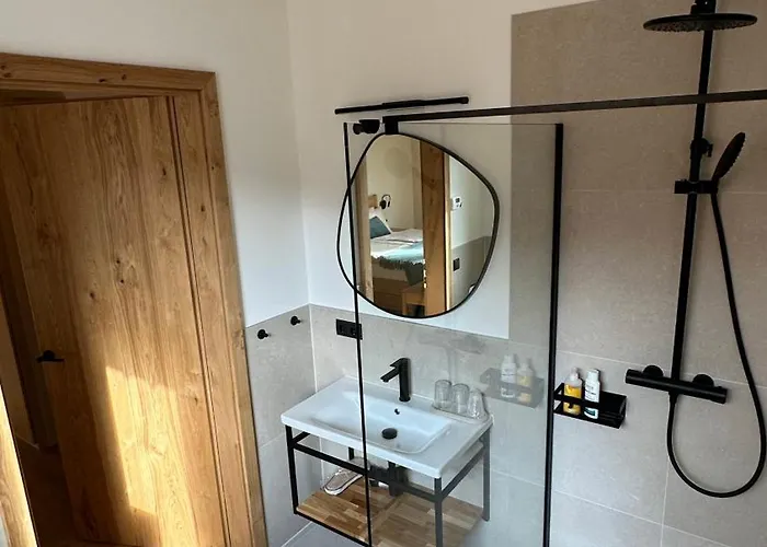 Weinquartier - Weinrebenblick Kleindienst 住宿加早餐酒店 *